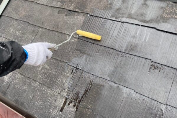 屋根　下塗り塗布