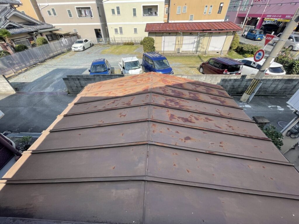 トタン屋根塗装　施工前